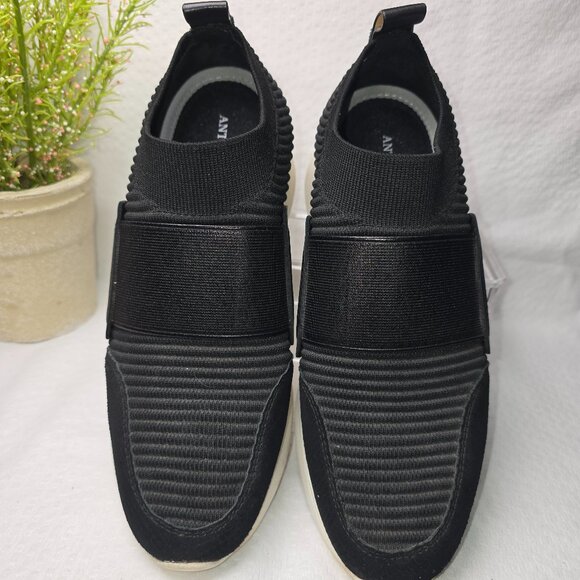 ANTONIO MELANI WOMENS SLIP ON KNIT SNEAKERS BLACK SIZE 8.5 EUC - Picture 1 of 10